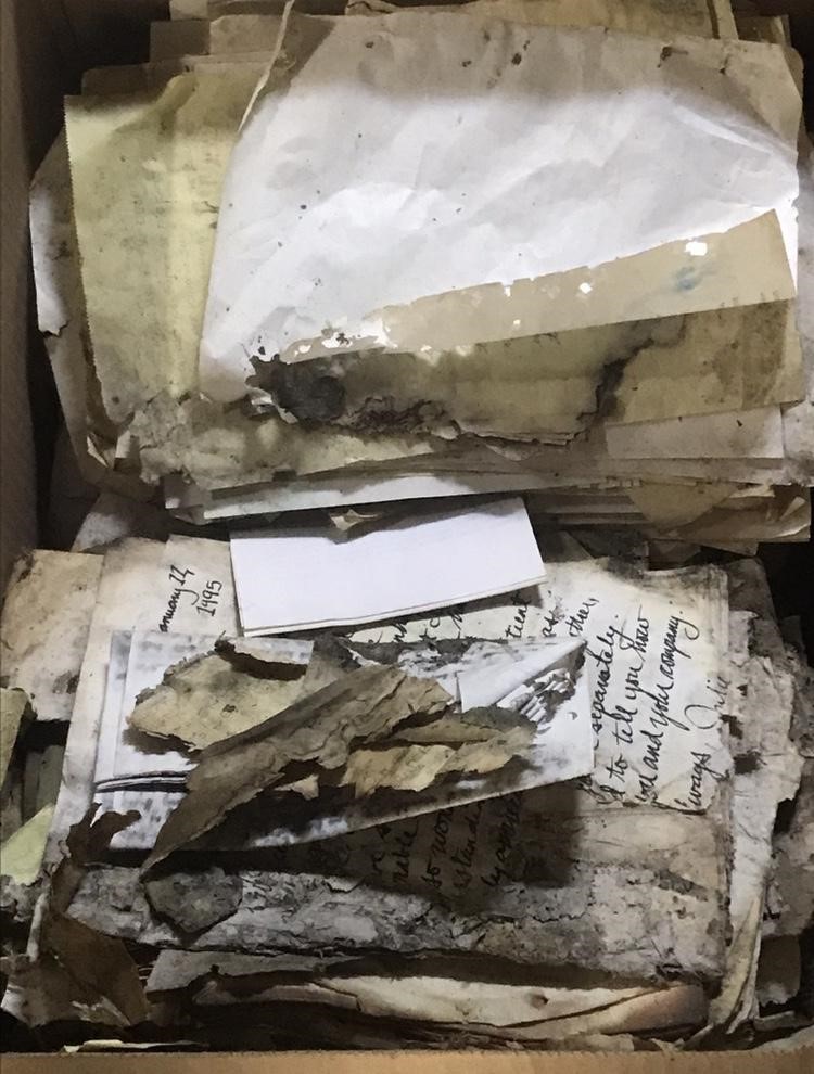 This image has an empty alt attribute; its file name is img9.jpg